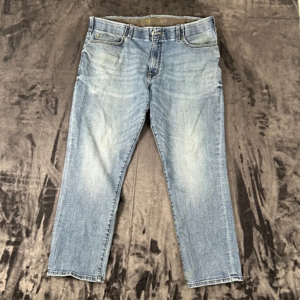 Lee Extreme Motion Jeans Mens 38x30 Light Wash Blue Straight Leg Stretch Denim